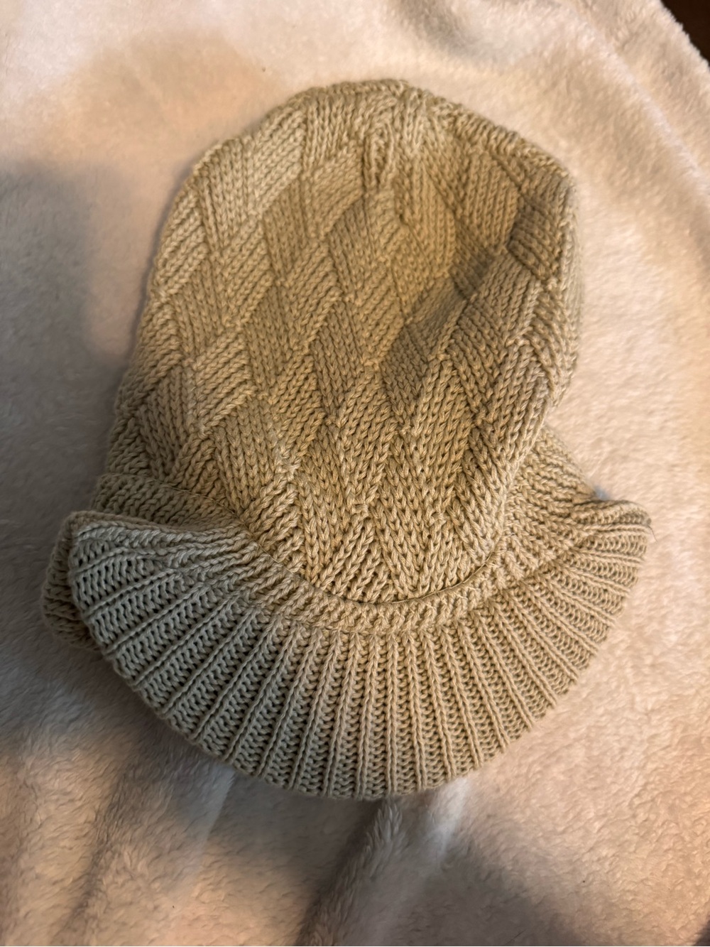 Men’s Beige Knit Cable Beanie Hat Lids